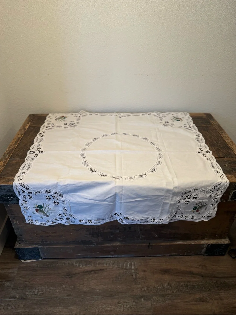 Hand-Embroidered Duck Linen Tablecloth- White